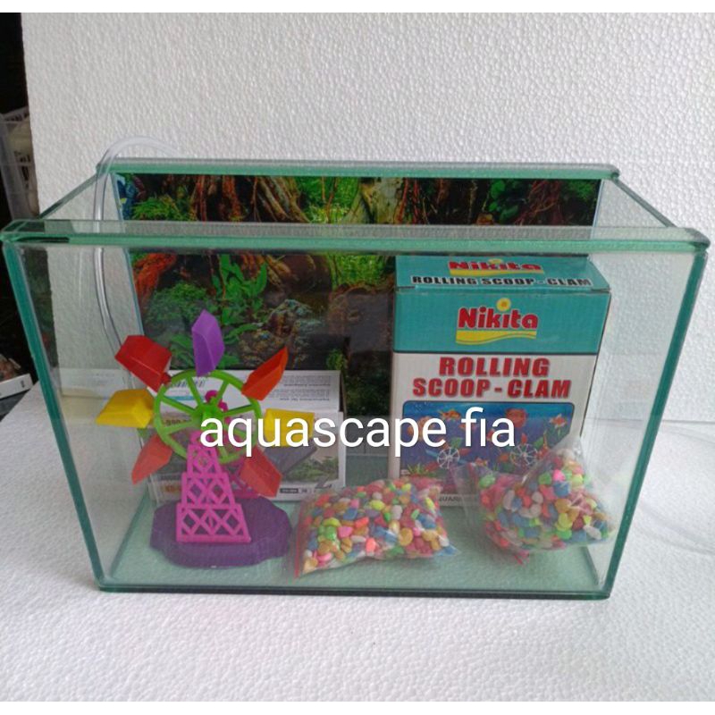 Aquarium 30x15x20 & ROLLING SCOOP