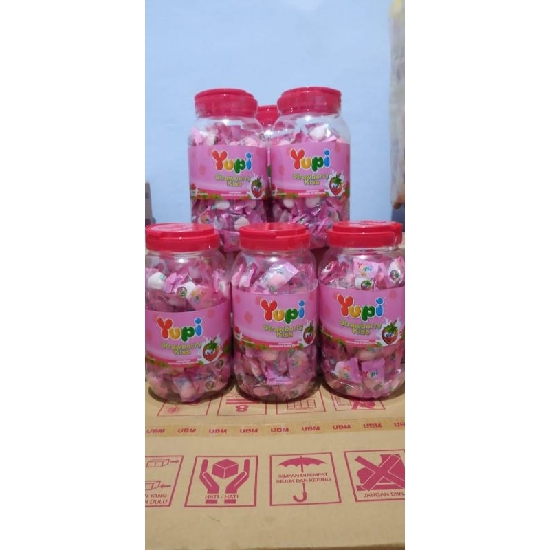 

yupi toples