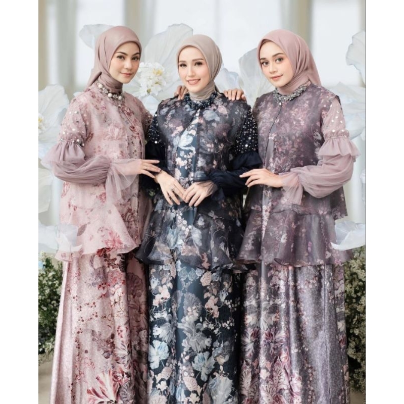 Iris Dress Signature Raya Collection ; Marble Dress by Vanilla hijab