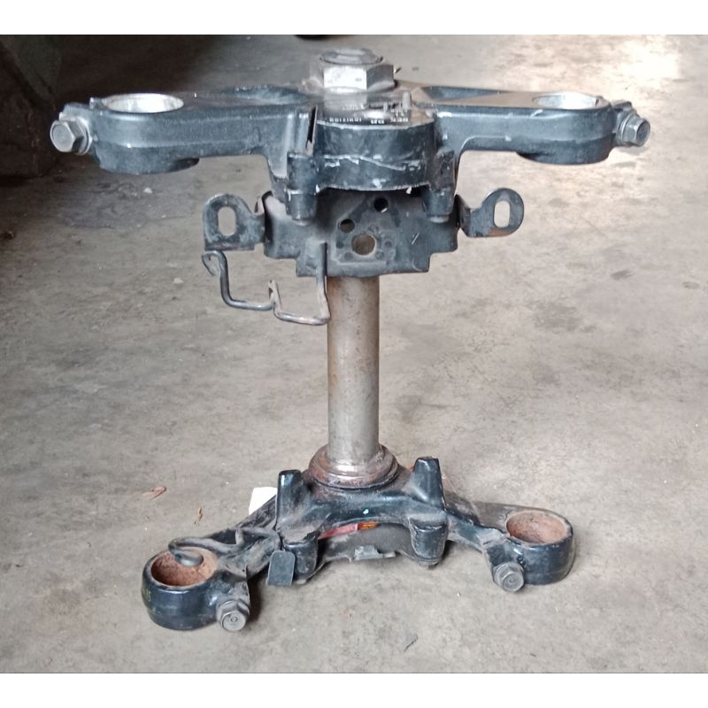 T segitiga Atas Bawah Honda CBR150R Facelift LED HK45-20 Original AHM Honda