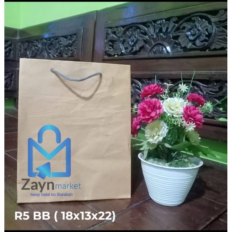 

Paperbag Tas Kertas Polos Coklat R5 BB,Ukuran 18x13x22/Custom Sablon