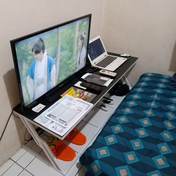 MEJA MINIMALIS, GAMING DESAIN, meja komputer, meja kaca, meja lesehan, meja belajar, meja hias, meja