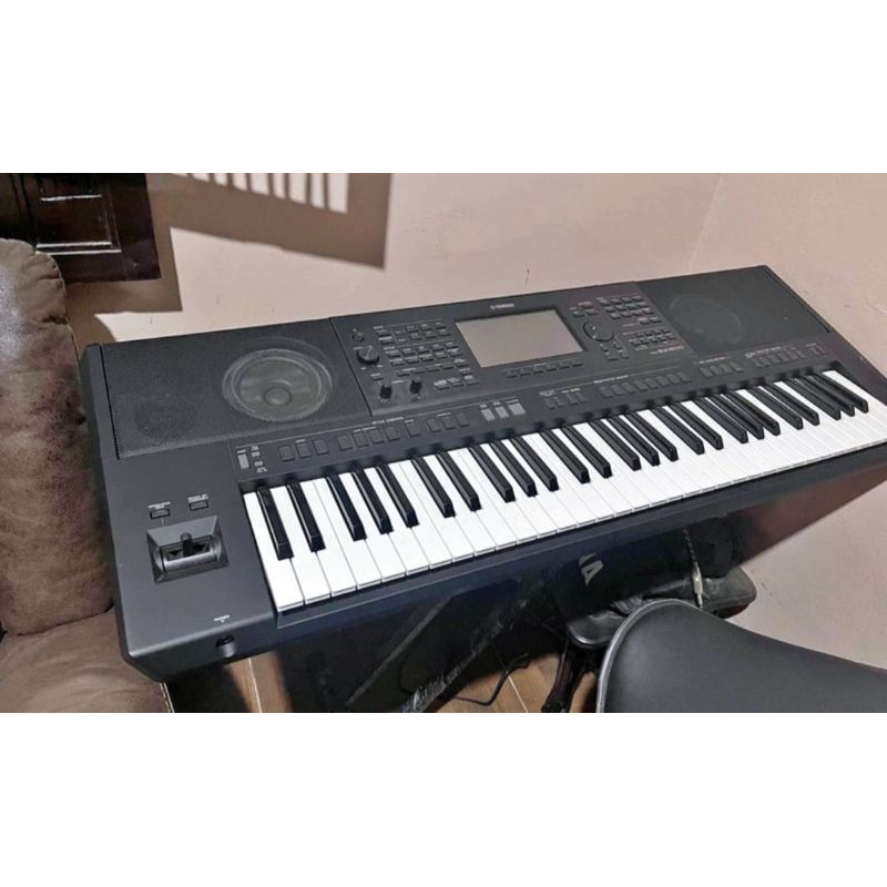 YAMAHA PSR SX900 SECOND GOOD CONDITION