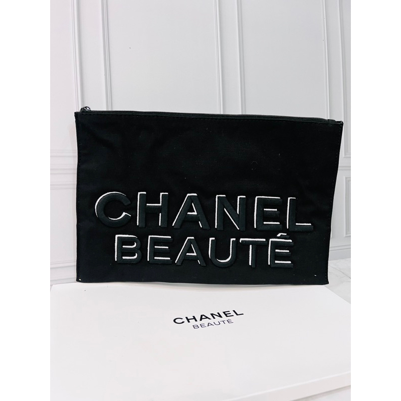 Chanel Beaute pouch