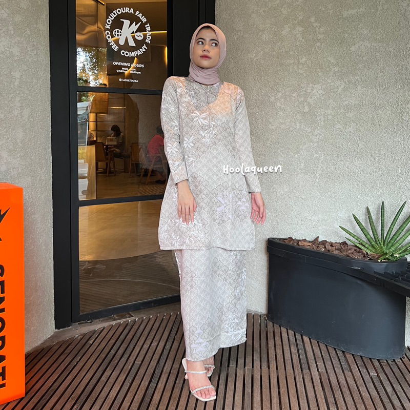 Hoolaqueen - One Set Kurung Motif Alika - Set Melayu Motif - One Set Kondangan