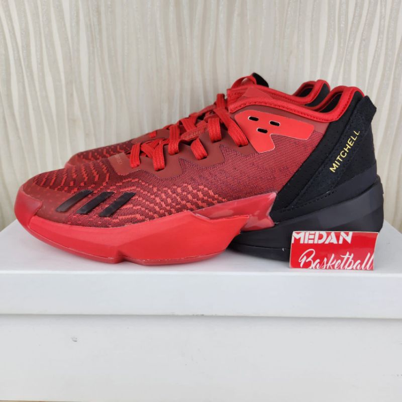 Sepatu Basket DON Issue 4
