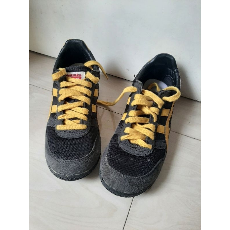 authentic  onitsuka size 36 insole 22.5cm