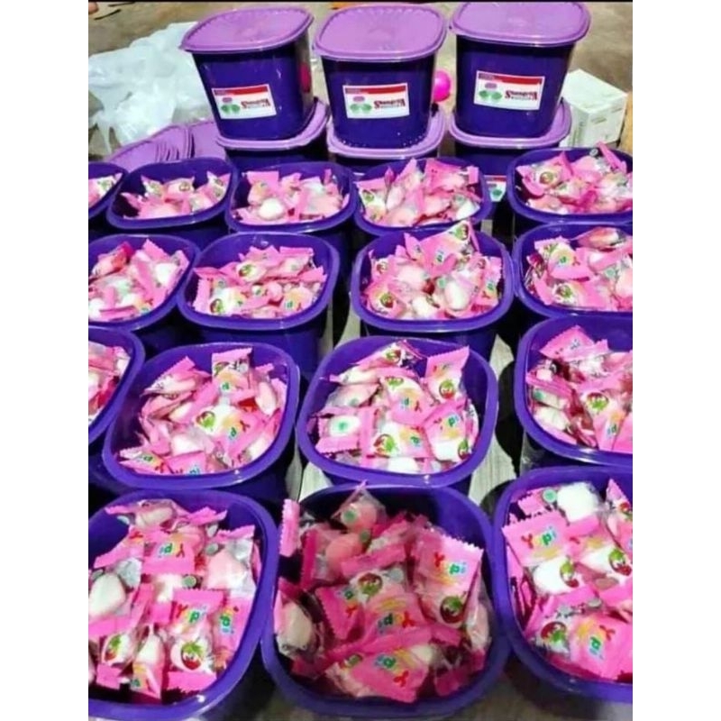 

YUPI FREE TOPLES CANTIK