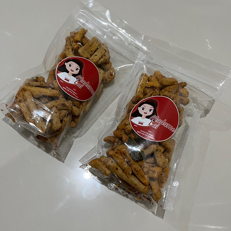 

basreng makaroni pedas daun jeruk 100 gram - Madame Lai Snack