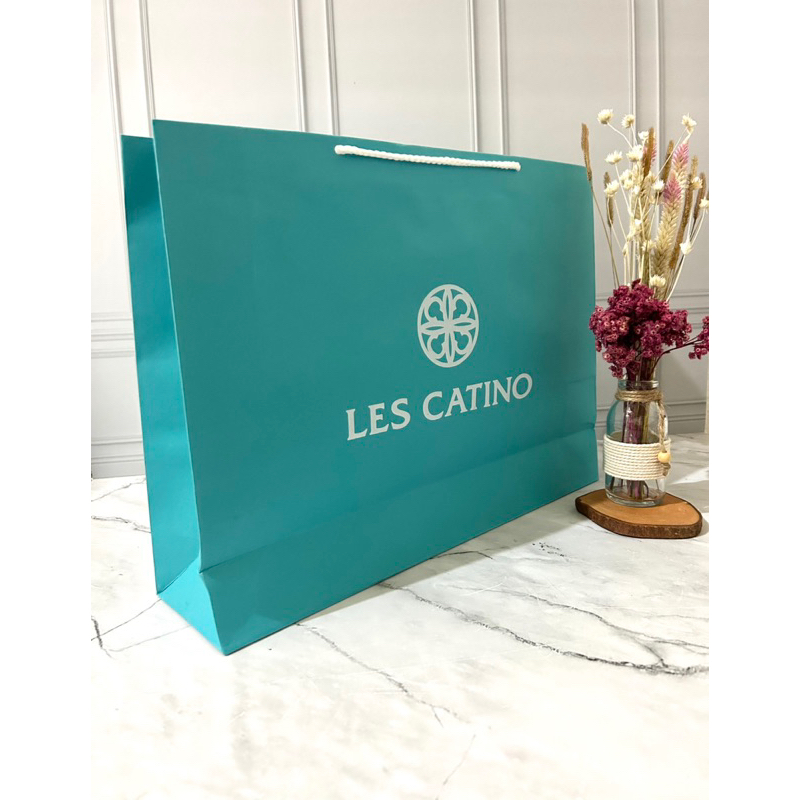 

Paper Bag LES CATINO ( READY STOCK JKT ) Paper Bag Kado Perbag Branded