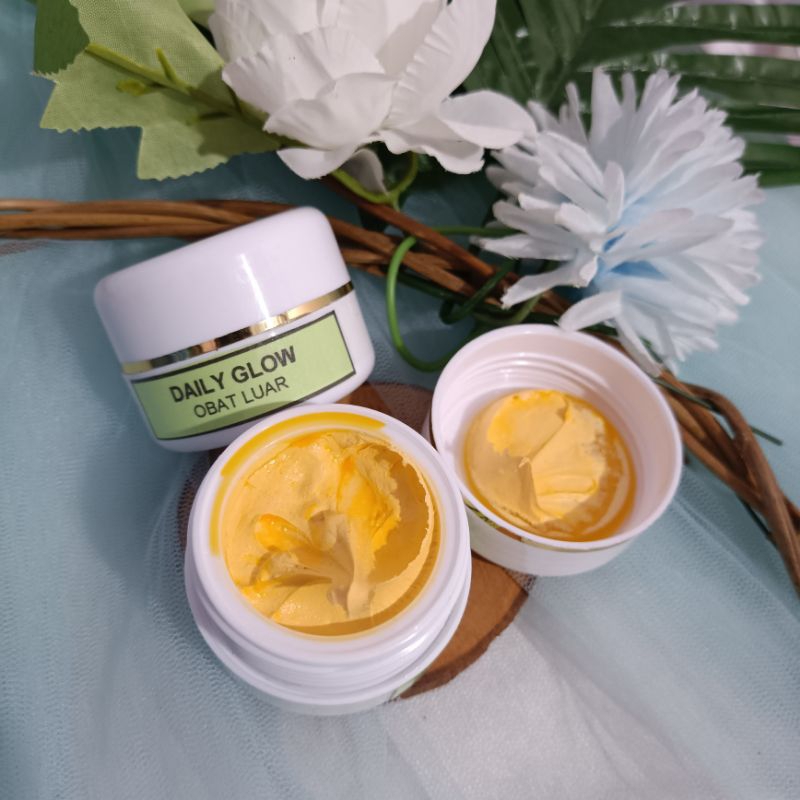 DAILY GLOW SUNCARE CREAM SIANK FARMASI