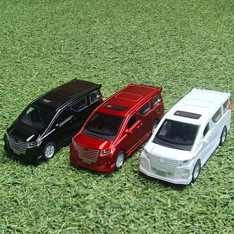 Mainan Diecast Mobil Toyota Alphard Die Cast Miniatur Mobil Mobilan Skala 1:32