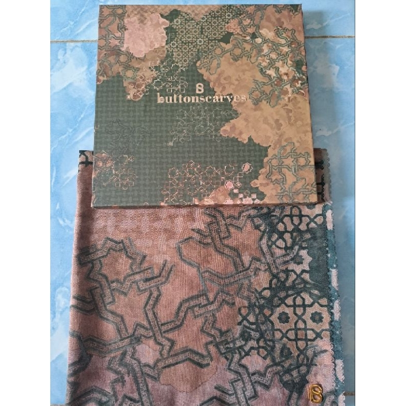 Buttonscarves - Haramain Voal Square (Emerald)