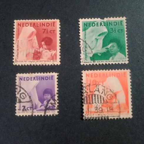 

Koleksi Prangko Kuno Nederl Indie Centraal 1 Set 4 Keping