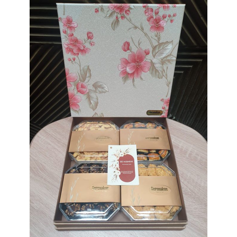 

Serenakue - Hampers Lebaran Premium isi 4