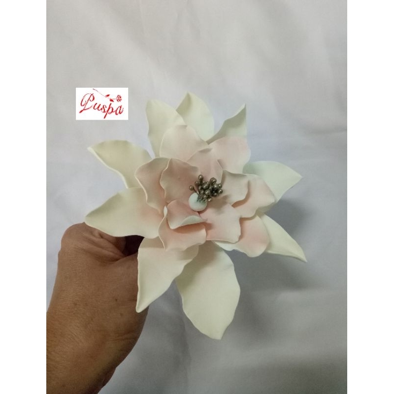 

(522/PWIKU)Gumpaste Flower Sugar Flower/Bunga Gumpaste Wijaya Kusuma