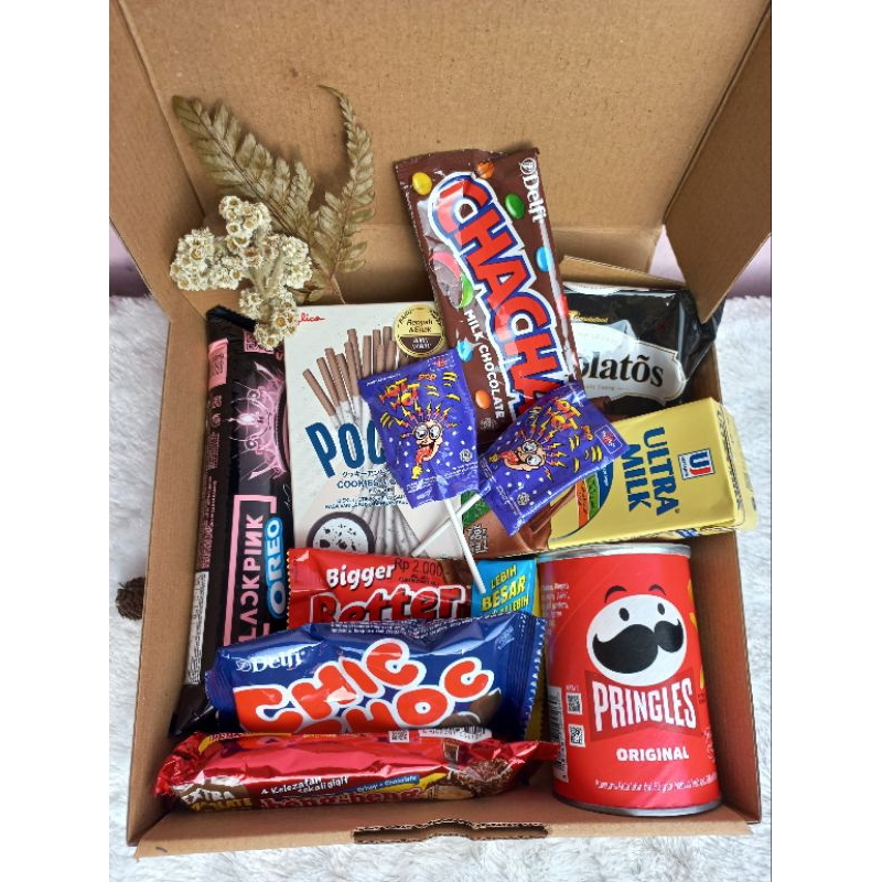 

Hampers | gift box | snack box | kado