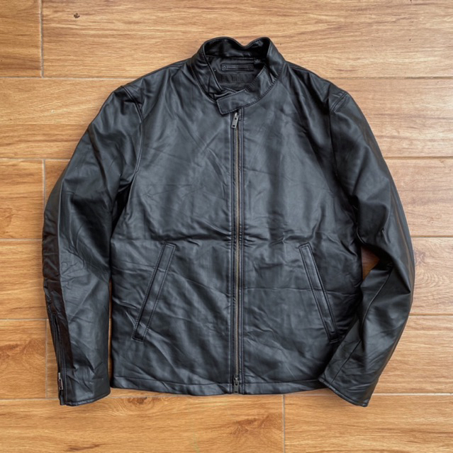 Uniqlo Jaket kulit sintetis faux pl bekas preloved second
