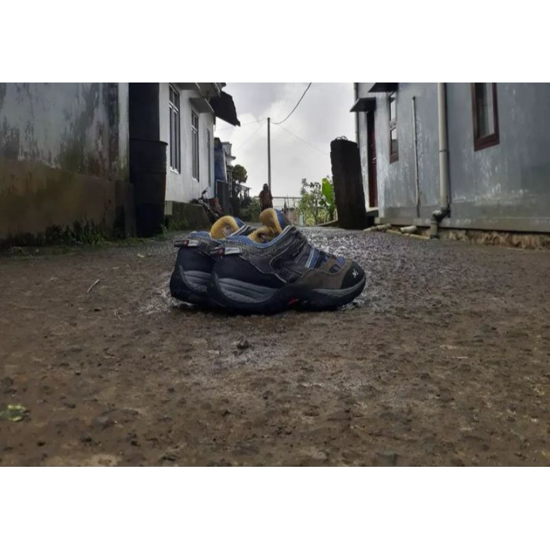 sepatu outdor millet