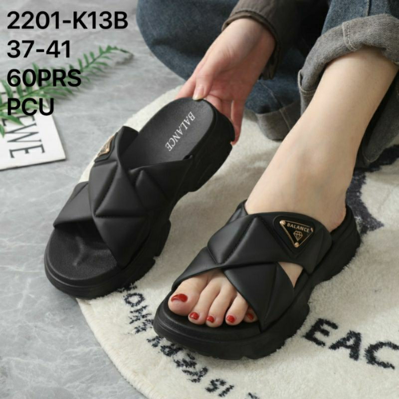 2201-K13 Original Balance Sandal Wesges 4 cm Selop Wanita Silang Karet Jelly Import Tali Gunung Hitam Kekinian Terlaris Sendal Slop Motif Cross Emblem Impor Cewek Perempuan Tebal Oline Tinggi Murah Nyaman Empuk Cantik