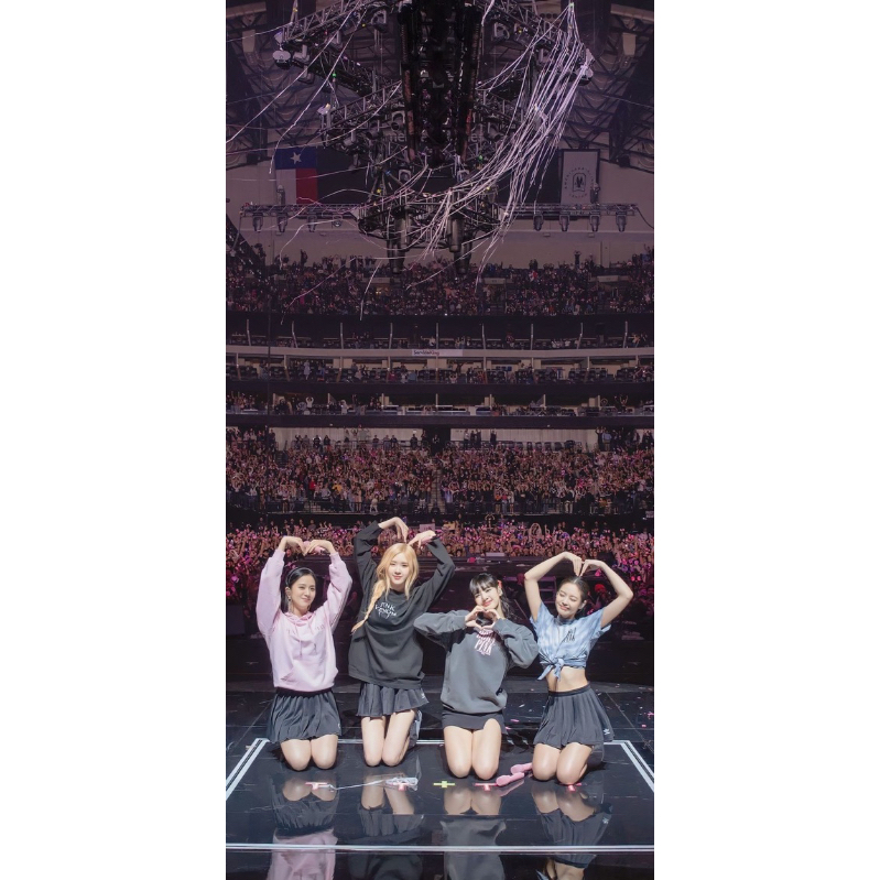 BlackPink Tiket  Cat 4  Row A Day 2 / Harga Pertiket