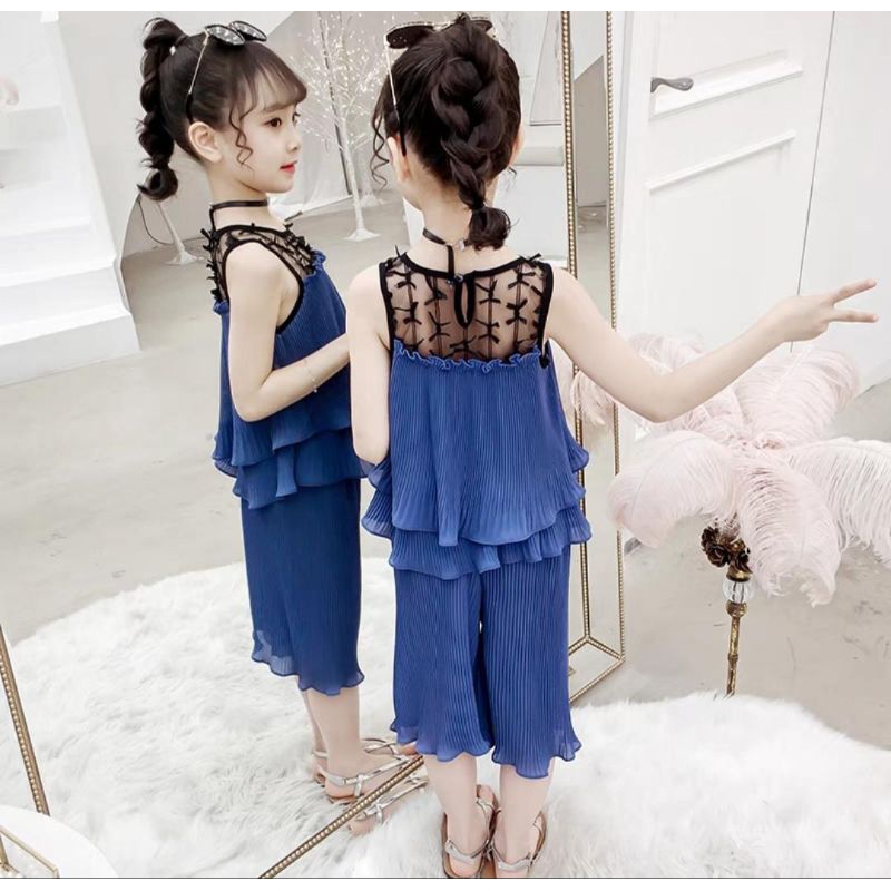 Setelan plisket anak