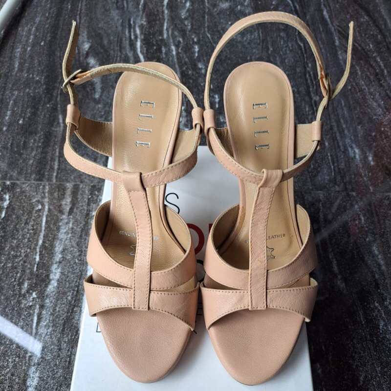 sepatu heels elle preloved