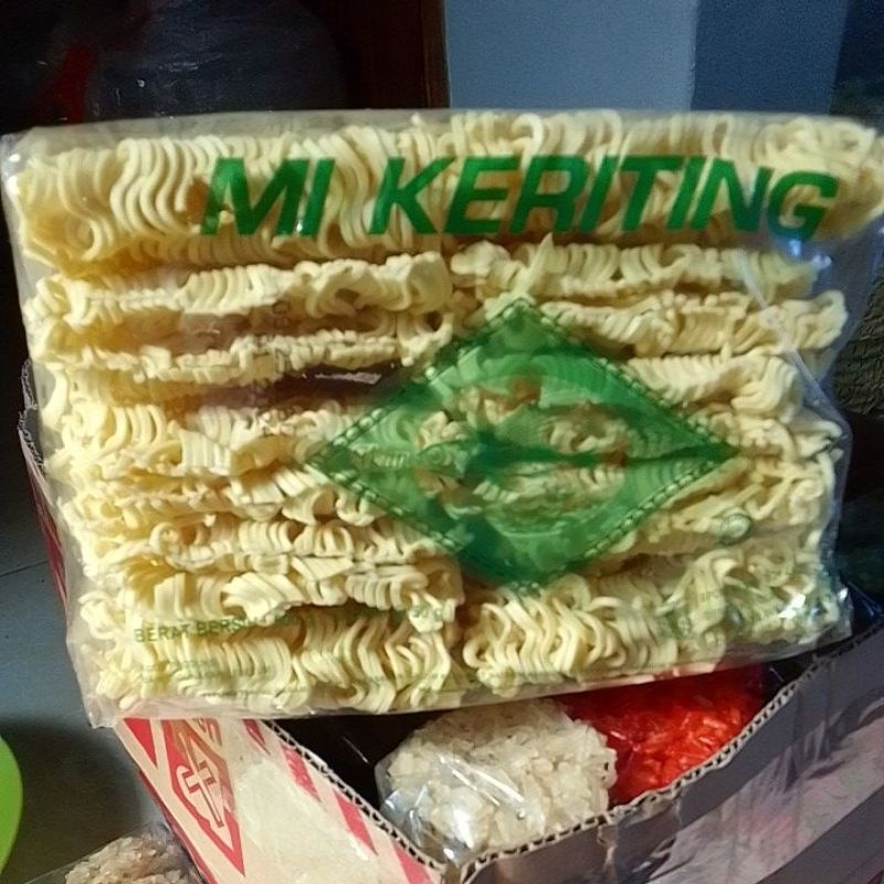 

mi kriting ikan terbang 1/2 kg