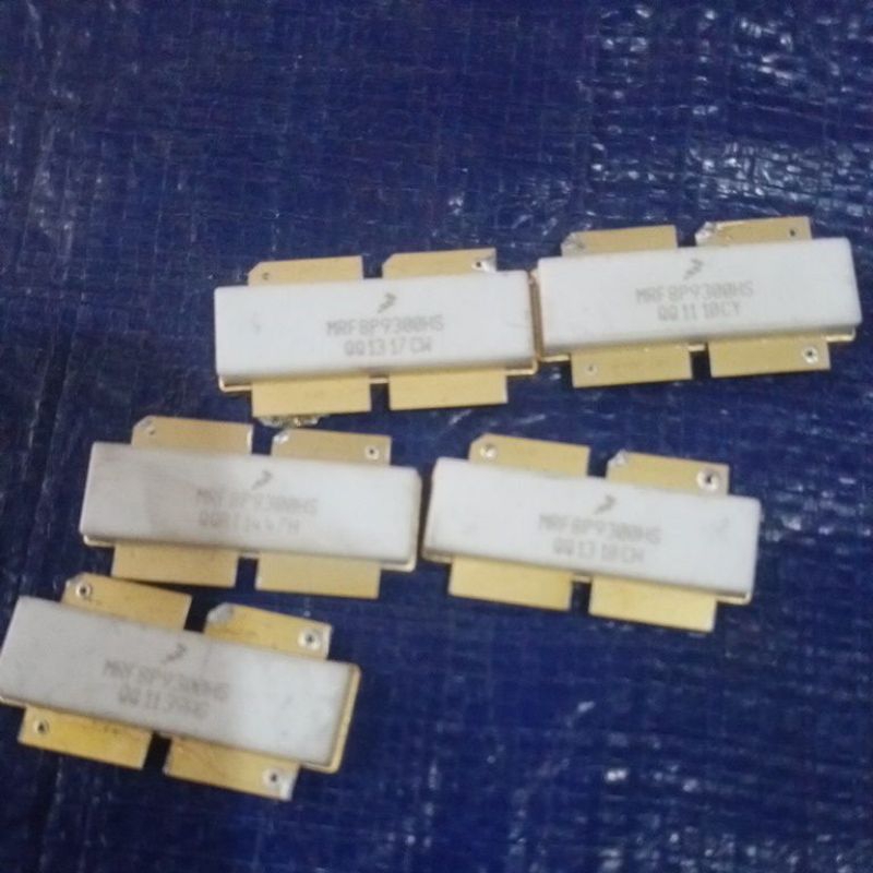 MOSFET-BOSTER-MRF8P9300-HS-300watt-vhf-fm.