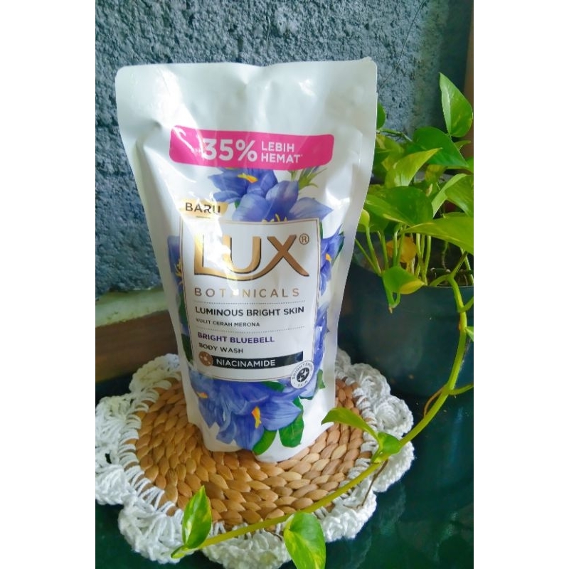 Lux Bright Bluebell Niacinamide  Body Wash 900 ml