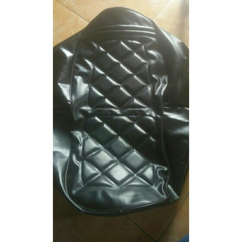 Sarung/kulit jok BINTER MERZY kz200 CDI