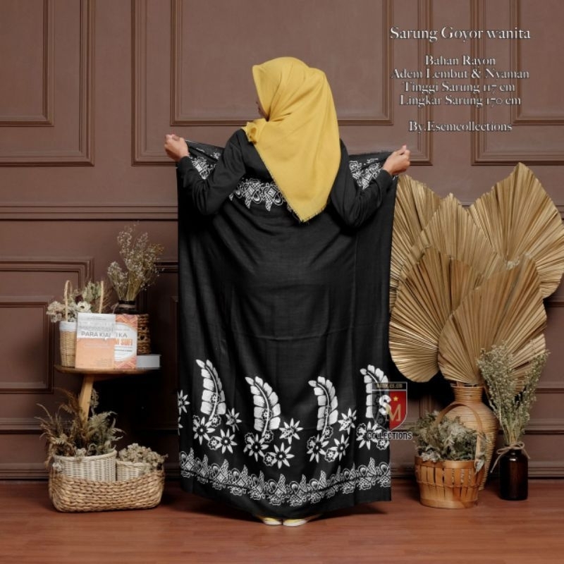 SARUNG BATIK WANITA MOTIF KOTAK RANTAI