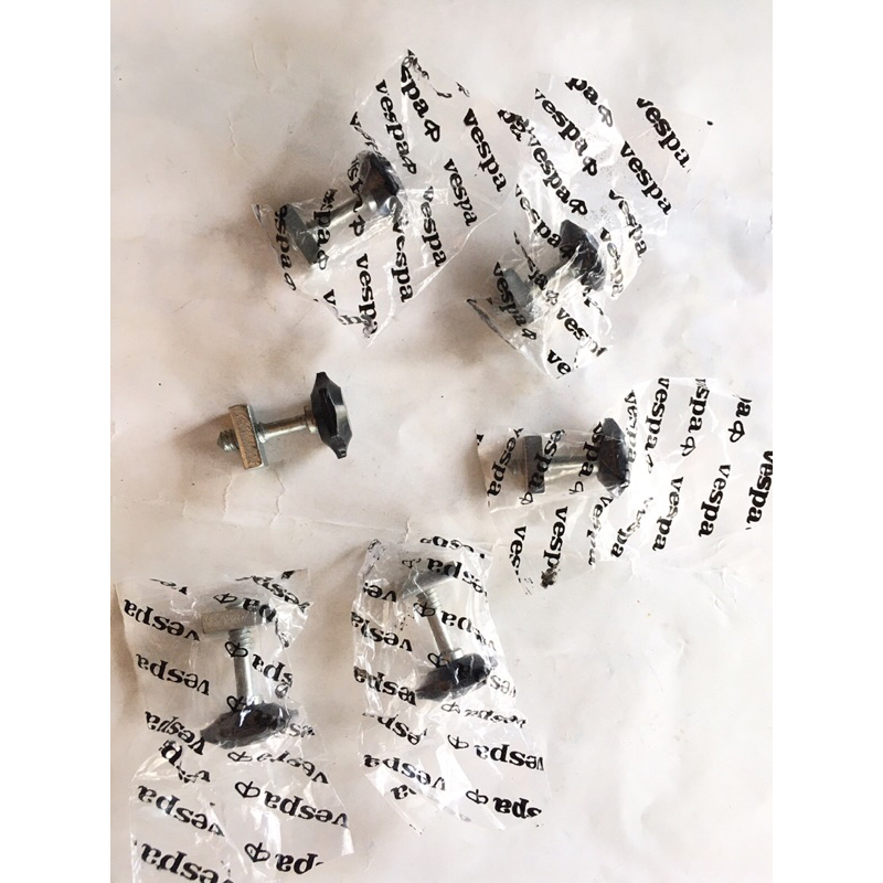 Kunci Jok Depan Vespa Pts