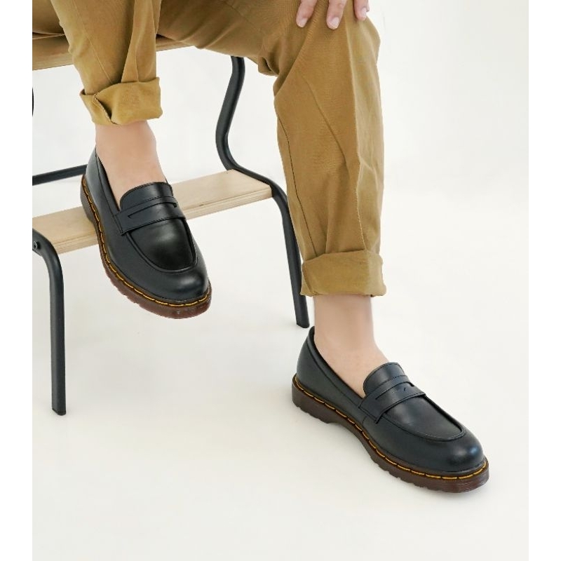 sepatu pantofel pria sepatu slip on pria sepatu penny loafer docmart sepatu kerja pria keren sepatu kulit ori flavio boston