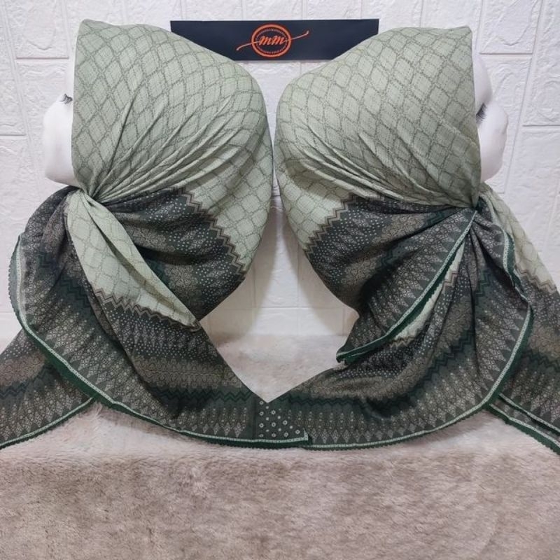 hijab segiempat motif kotak warna sage krudung voal premium