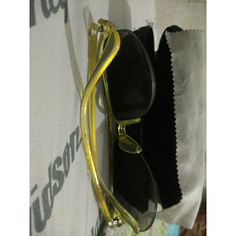 Sunglasses Illustro brand optik melawai