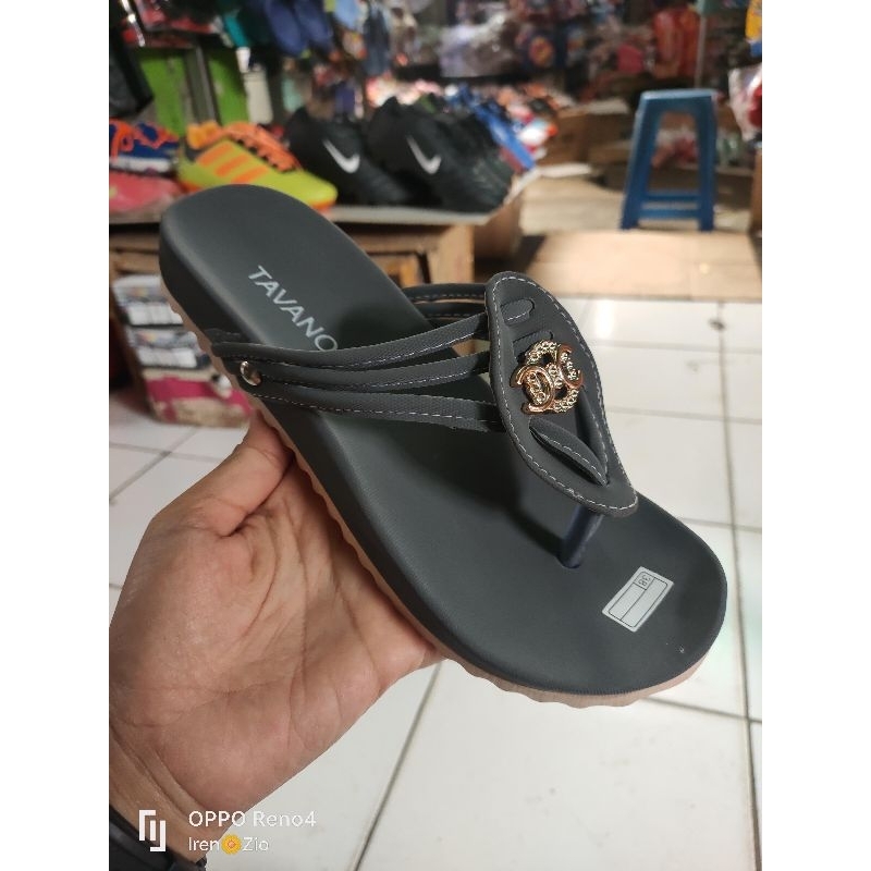 sendal tavano cewek