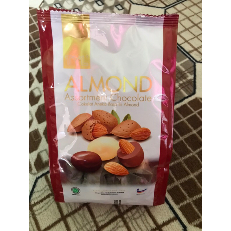 

coklat almond