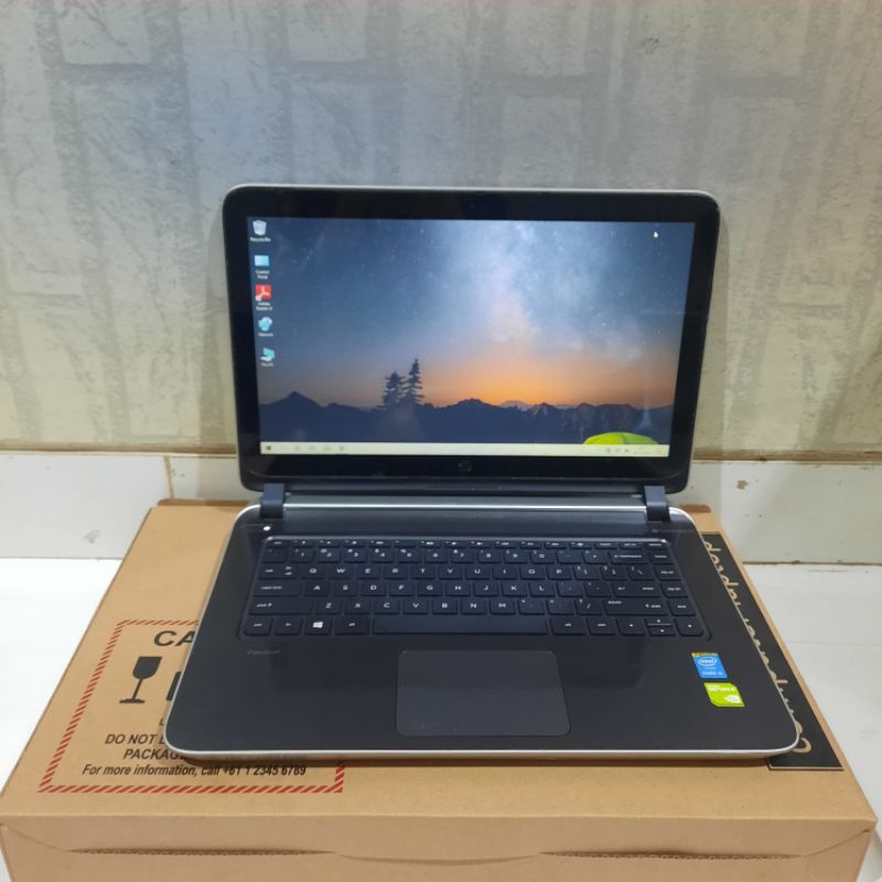 Laptop Hp 14-v039TX Core i5-4210U Dualvga (Touchscreen) nvdia geforce 840M