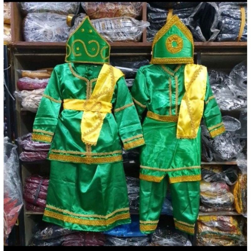 adat Riau Melayu Baju adat Riau / baju adat Melayu