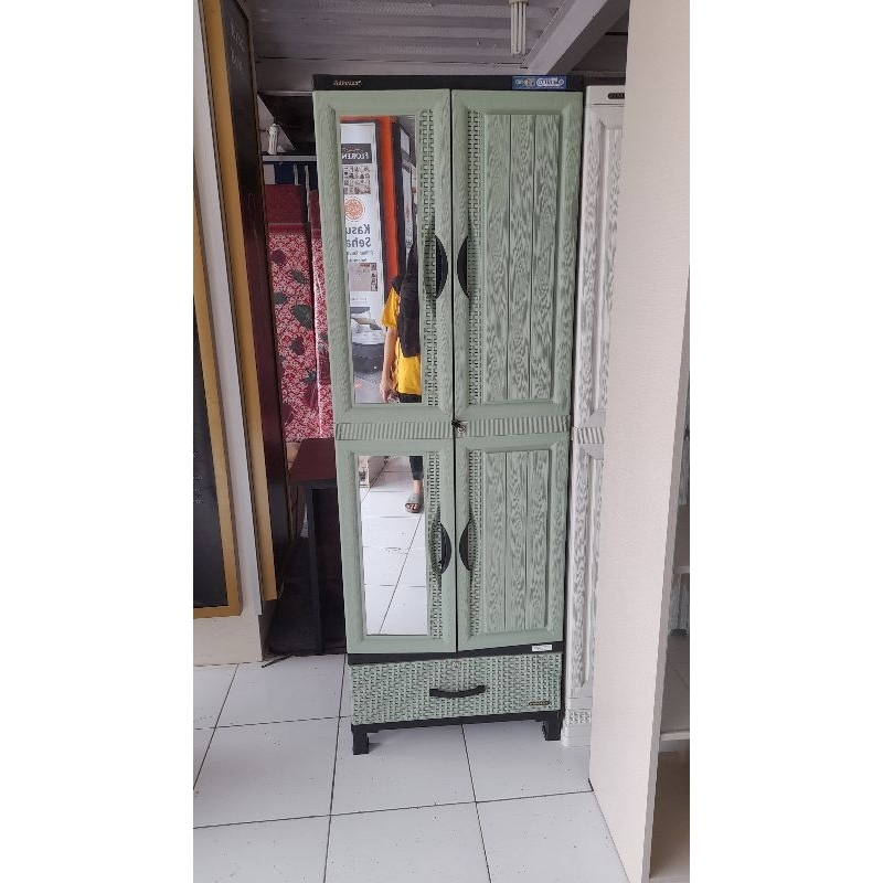 lemari napolly gantung