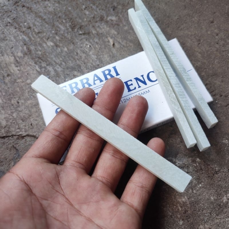

kapur besi perrari putih plate stone pencil-pencil tulis besi isi 12pcs