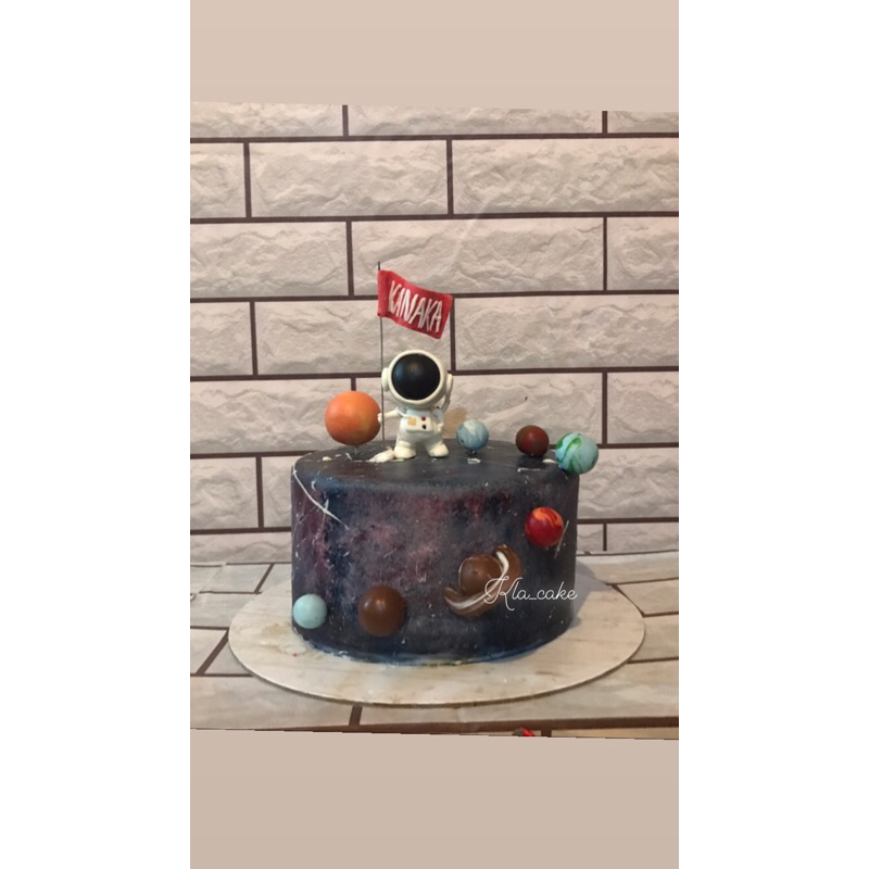 

kue ulang tahun astronot BTS codplay kim seok jin birthday cake