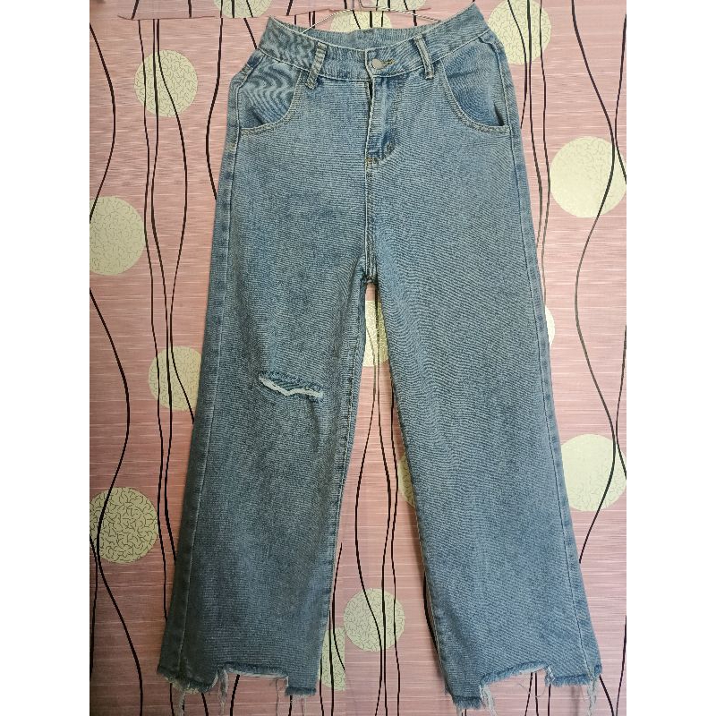 Preloved celana ripped highwaist