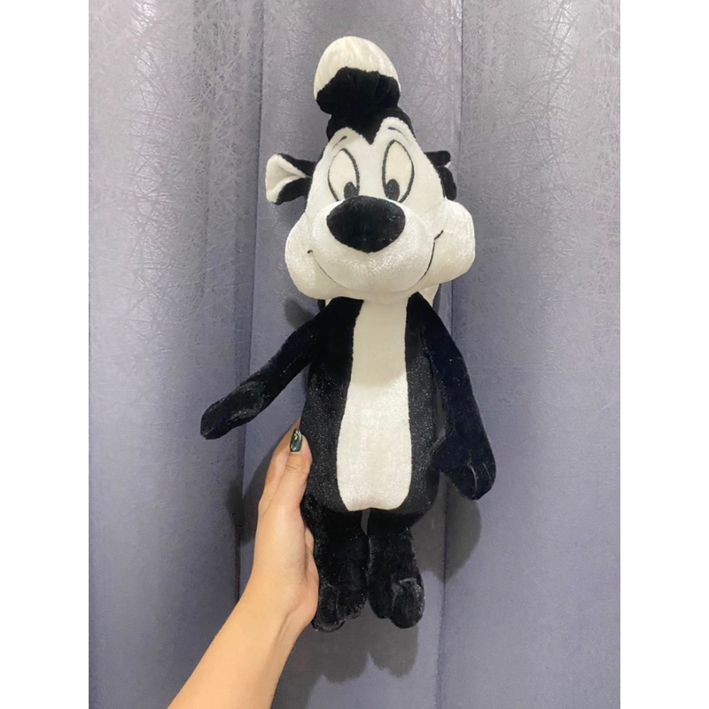 Boneka Karakter Pepé Le Pew the Skunk Size 40cm Original / Boneka Pepé Le Pew Looney Tunes Original 