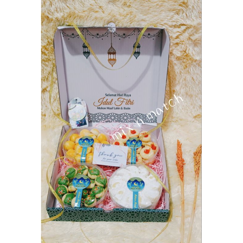 

hampers lebaran kue kering isi 4