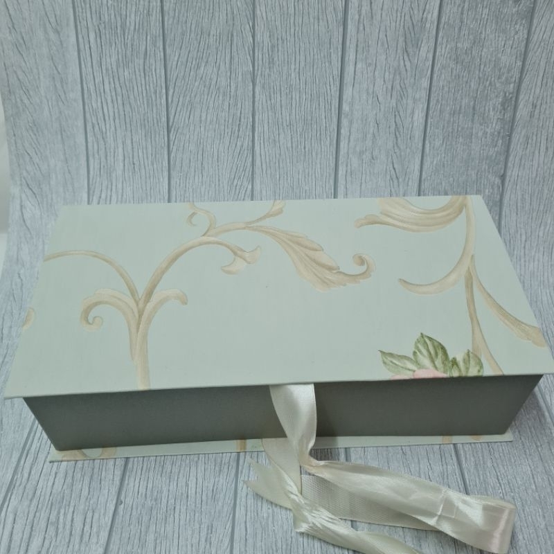 Box hamper wallpaper PITA 30 x 15 x 8 cm / kotak hardbox kue kering 2 toples 500gr