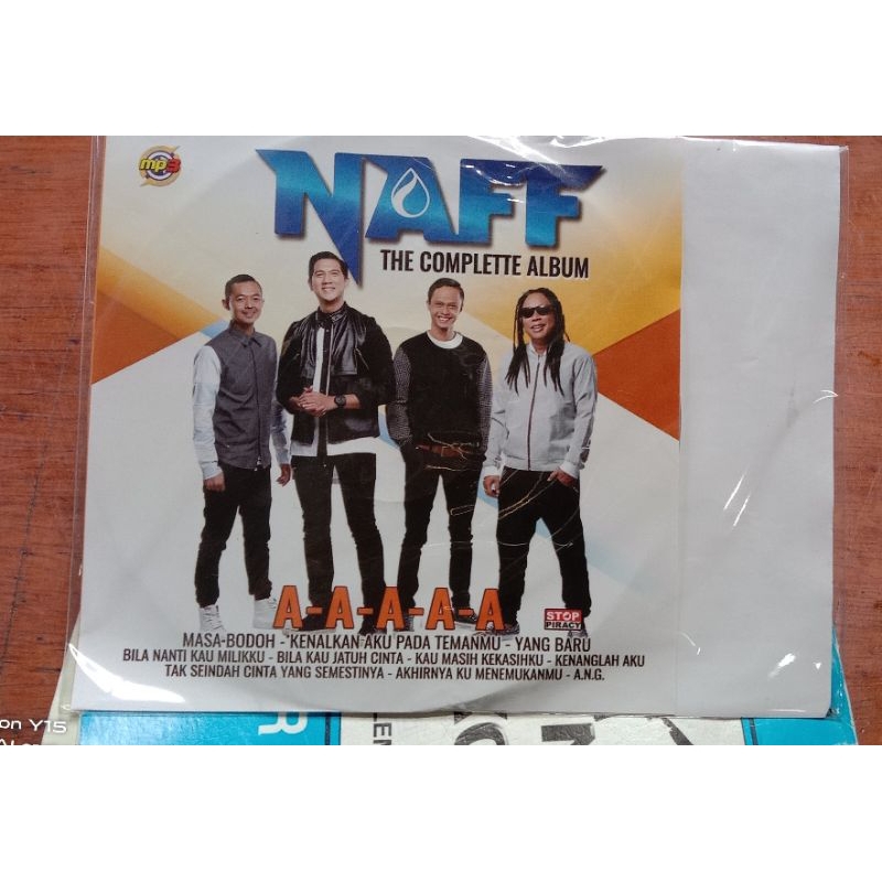 Kaset MP3 lagu The complete Album Naff