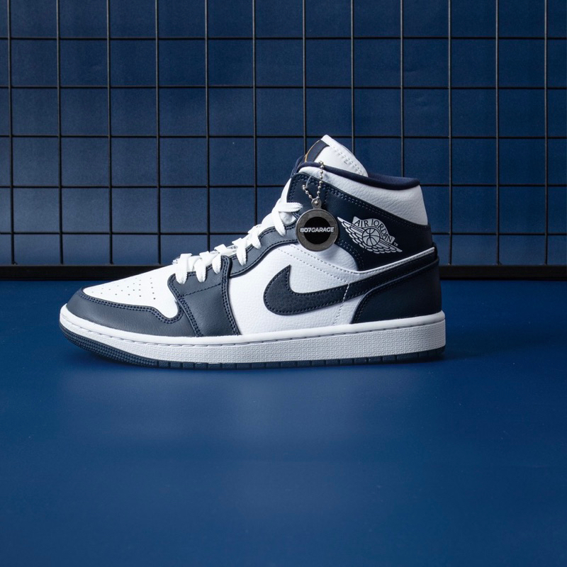 Air Jordan 1 Mid Obsidian