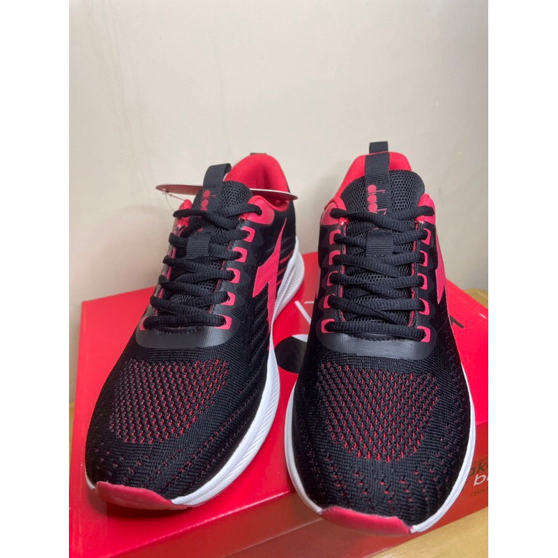 Diadora Running shoes Ferrrero Black / mens Sport